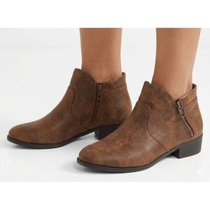 Sun + Stone Adelinee Brown Distressed Ankle Boots Side Zip Low Heel 5.5 NEW‎